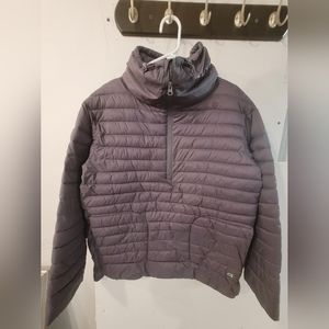 NWOT Gap maternity pull over rain jacket size M, grey